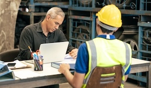 How to run a great performance review (5 tips + examples)